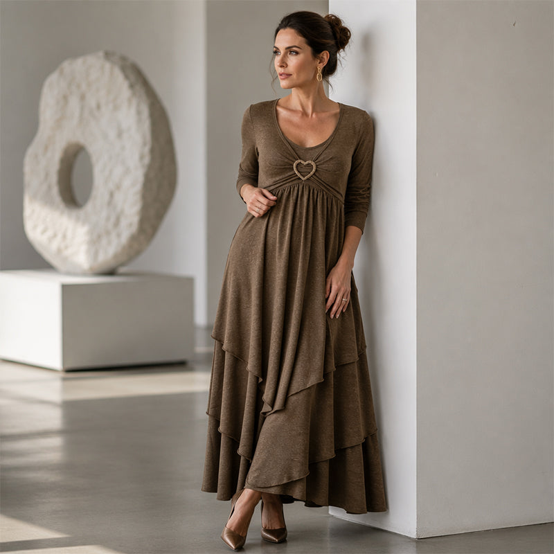 🏆👗 Tiered Midi Dress with Heart Accent – Figurschmeichelndes A-Linien-Design, luftiger Stoff & süßes Herzdetail – Perfekt für Reise & Feiern versandfrei