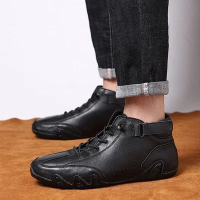 📢📢50%Rabatt!!!🎉✨Italienische hohe Stiefel aus Wildleder mit Klettverschluss – Maskuliner Charme, lässiger Chic & hochwertige Verarbeitung – Perfekt für Alltag, Freizeit & coole Auftritte – Jetzt -50%!