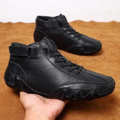 📢📢50%Rabatt!!!🎉✨Italienische hohe Stiefel aus Wildleder mit Klettverschluss – Maskuliner Charme, lässiger Chic & hochwertige Verarbeitung – Perfekt für Alltag, Freizeit & coole Auftritte – Jetzt -50%!