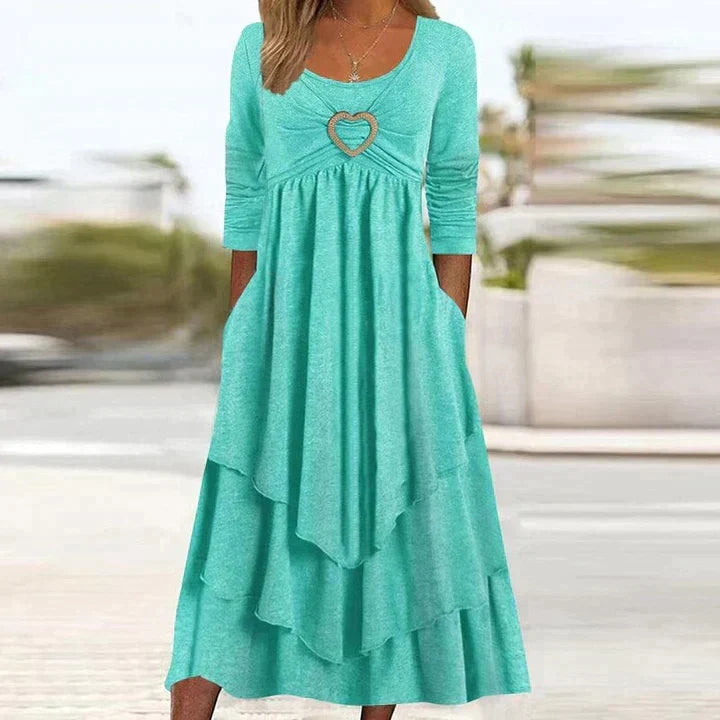 🏆👗 Tiered Midi Dress with Heart Accent – Figurschmeichelndes A-Linien-Design, luftiger Stoff & süßes Herzdetail – Perfekt für Reise & Feiern versandfrei