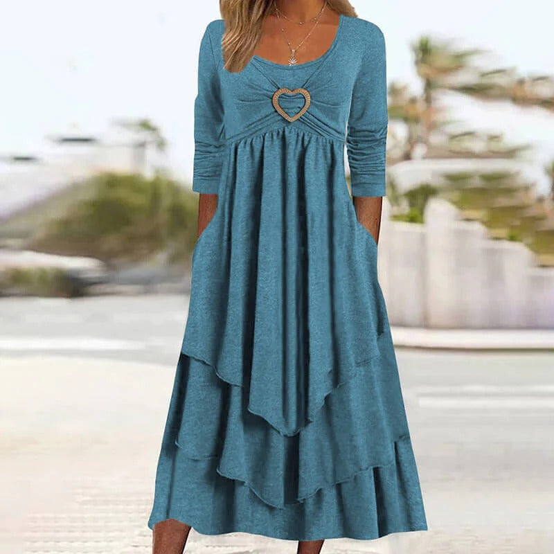 🏆👗 Tiered Midi Dress with Heart Accent – Figurschmeichelndes A-Linien-Design, luftiger Stoff & süßes Herzdetail – Perfekt für Reise & Feiern versandfrei