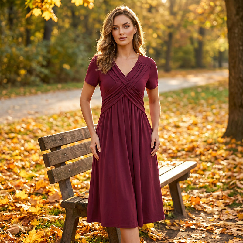 ✨ Kleid mit V-Ausschnitt & Cross-Front Design – leichter, fließender Stoff mit Falten – figurschmeichelnd & knitterarm