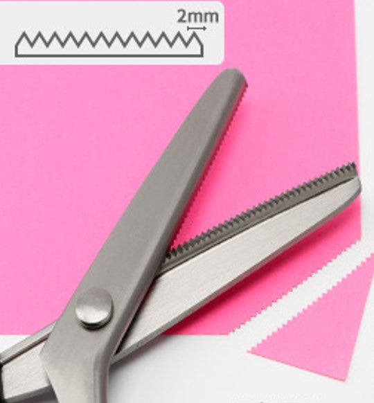 ✂️Jetzt 50 % Rabatt! DIY-Nähschere mit Wellenschliff – Zickzack-Schere, Stoffschneidewerkzeug gegen Ausfransen für Stoff, Papier und Bastelprojekte