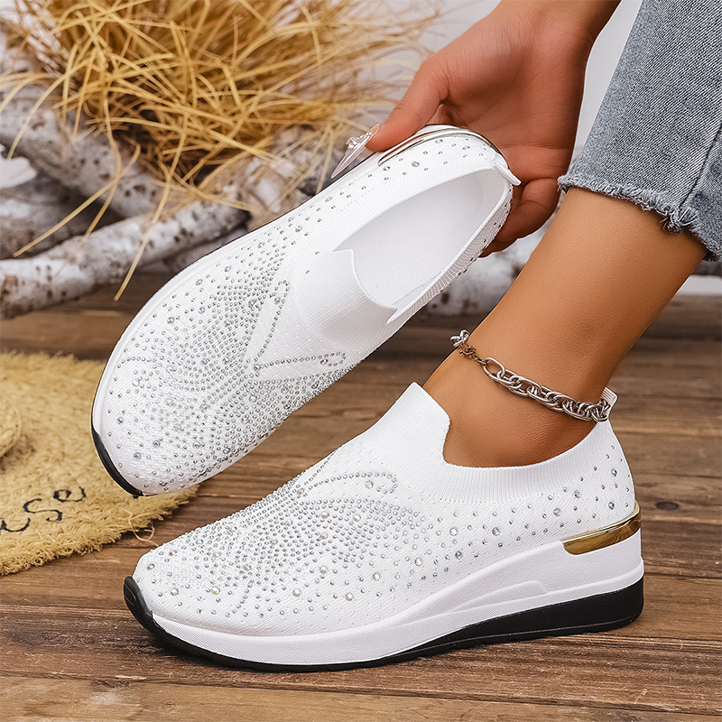 👟 Damen-Slip-On-Sneaker mit Strasssteinen & Schmetterlingsmotiv – glamouröser Look, bequem & einfach anzuziehen – perfekt für Alltag, Reisen & besondere Anlässe