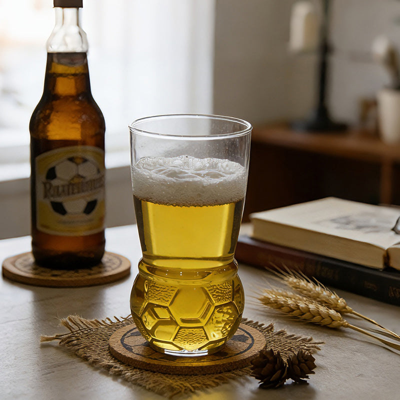 📊 Bereits über 100.000 mal verkauft!  🍷 Fußballförmiges Craft-Bierglas