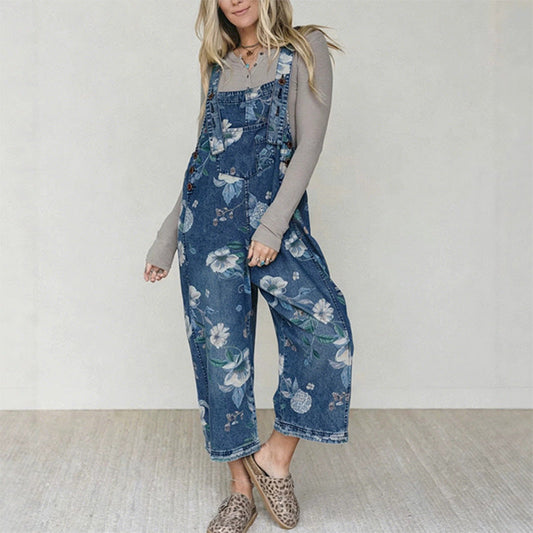 ✨ Latzhose mit Blumenprint & Jeans-Optik – figurschmeichelnd, knitterarm & leicht zu kombinieren – zu T-Shirts, Blusen & Crop-Tops