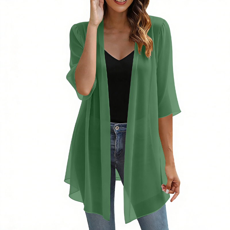 ☁️ So leicht wie eine Wolke – der Chiffon-Cardigan, der deinen Look im Handumdrehen aufwertet. Angenehm fallender Stoff, offene Vorderseite, perfekt für jede Figur. Dein neues Lieblingsteil für diese Saison! 🌸💫