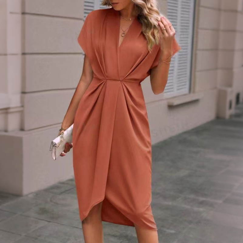 🌺 Täglich 500+ Pakete versendet – der Wahnsinn! Hol dir jetzt das elegante Damenkleid mit V-Ausschnitt und zarten Rüschen, das alle begeistert. Mode-Trend zum Verlieben! ✨💃