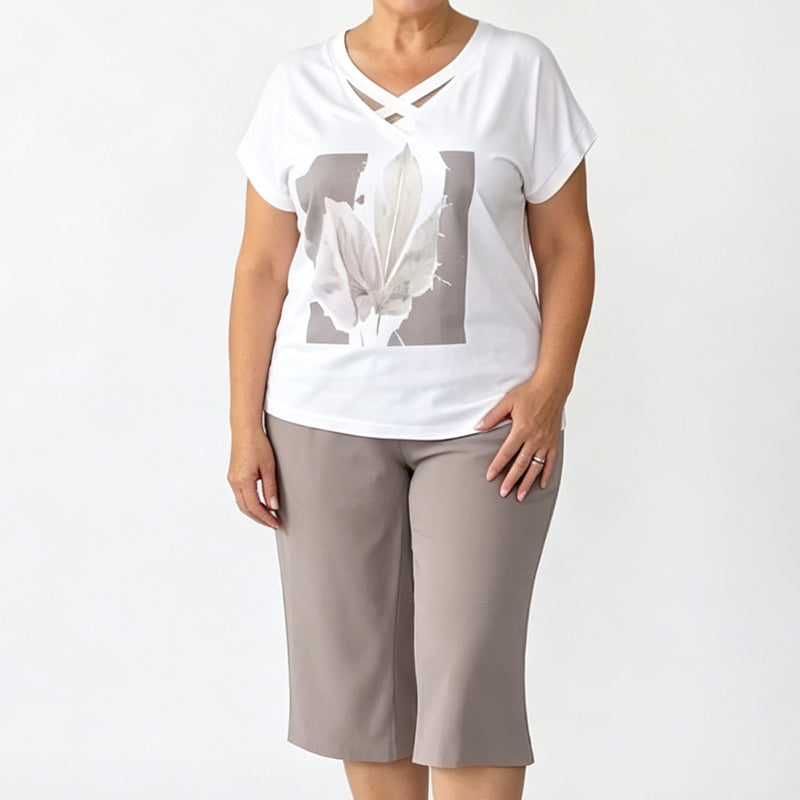 👕 50% RABATT! ✨ 2-teiliges Set mit V-Ausschnitt-Shirt & Cropped-Hose – Bequem, atmungsaktiv & vielseitig kombinierbar – Perfekt für Alltag, Yoga & Freizeit 🌿