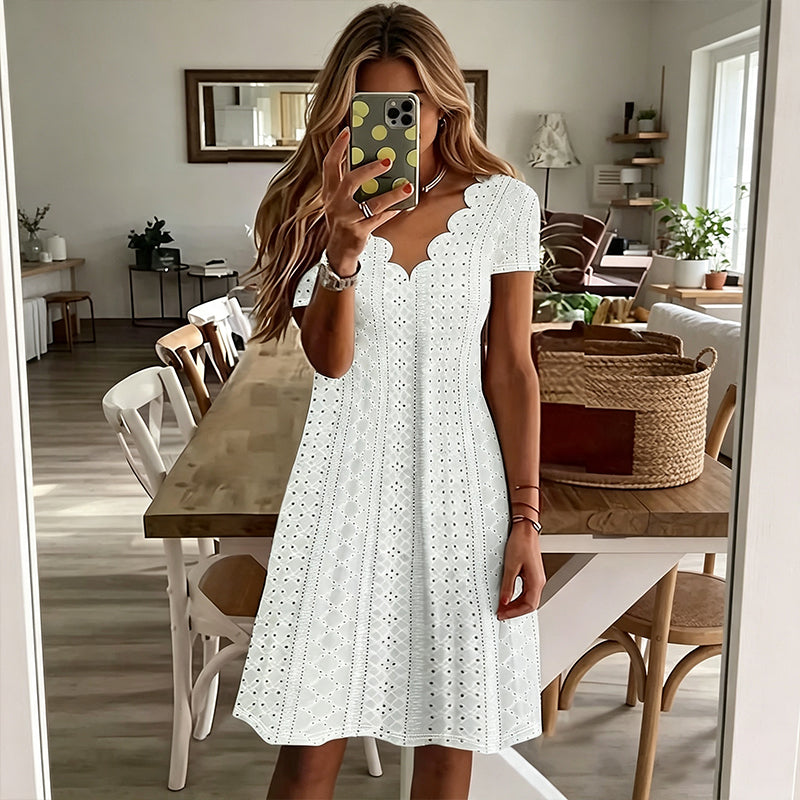 👗50% RABATT - V-Ausschnitt Lochstickerei-Kleid mit Muschelsaum – Leicht & Romantisch für Gartenpartys oder Brunch 🌿