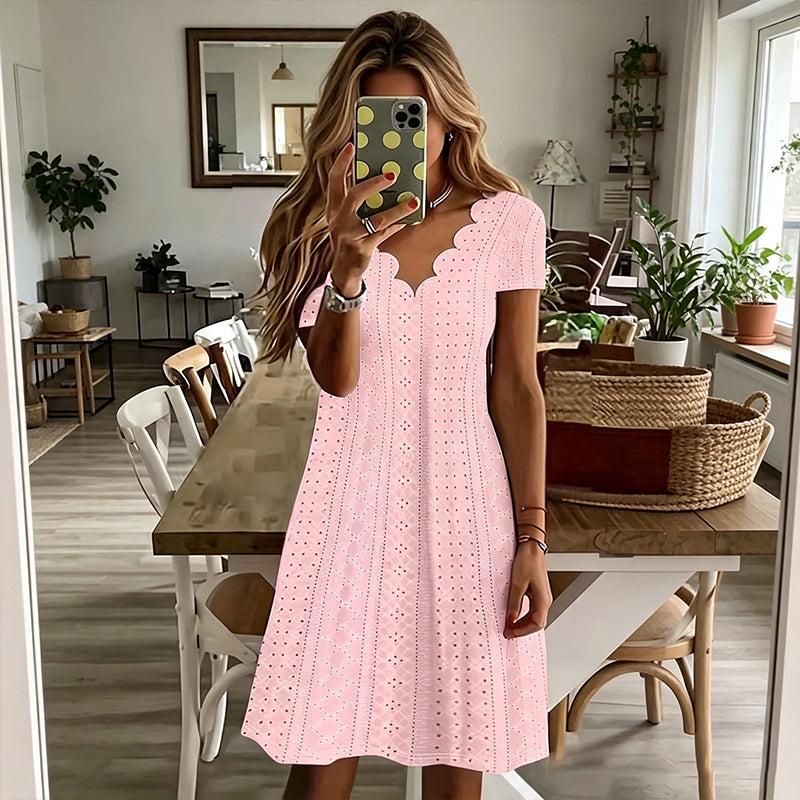 👗50% RABATT - V-Ausschnitt Lochstickerei-Kleid mit Muschelsaum – Leicht & Romantisch für Gartenpartys oder Brunch 🌿