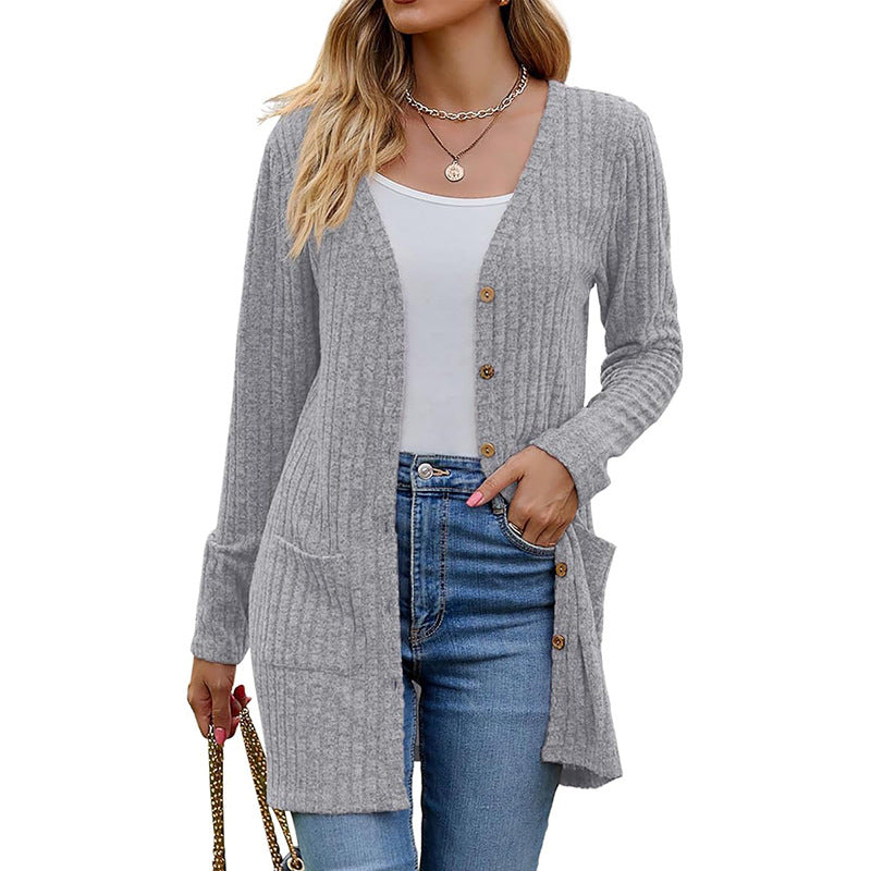 Strickjacke in mittellanger Länge mit Taschen