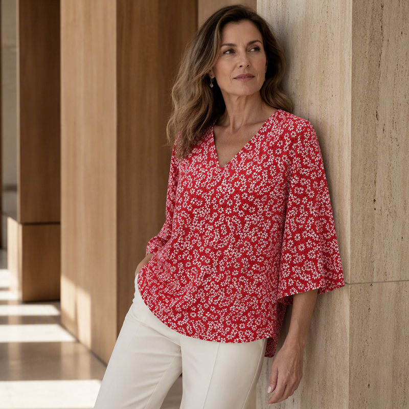 🌸 Blumenprint-Top mit Flügelärmeln – Leichter Baumwollstoff, bequemer Schnitt & verspielte Ärmel – Ideal für Frühling, Sommer & elegante Stunden