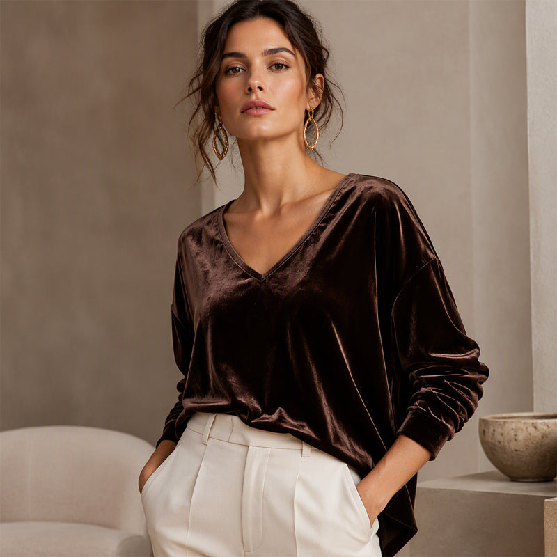 👚 Samt-Oberteil für Damen mit V-Ausschnitt & langen Ärmeln – Edler Glanz, weicher Stoff & feminine Silhouette | Perfekt für Alltag, Büro & besondere Anlässe – Jetzt -50%!