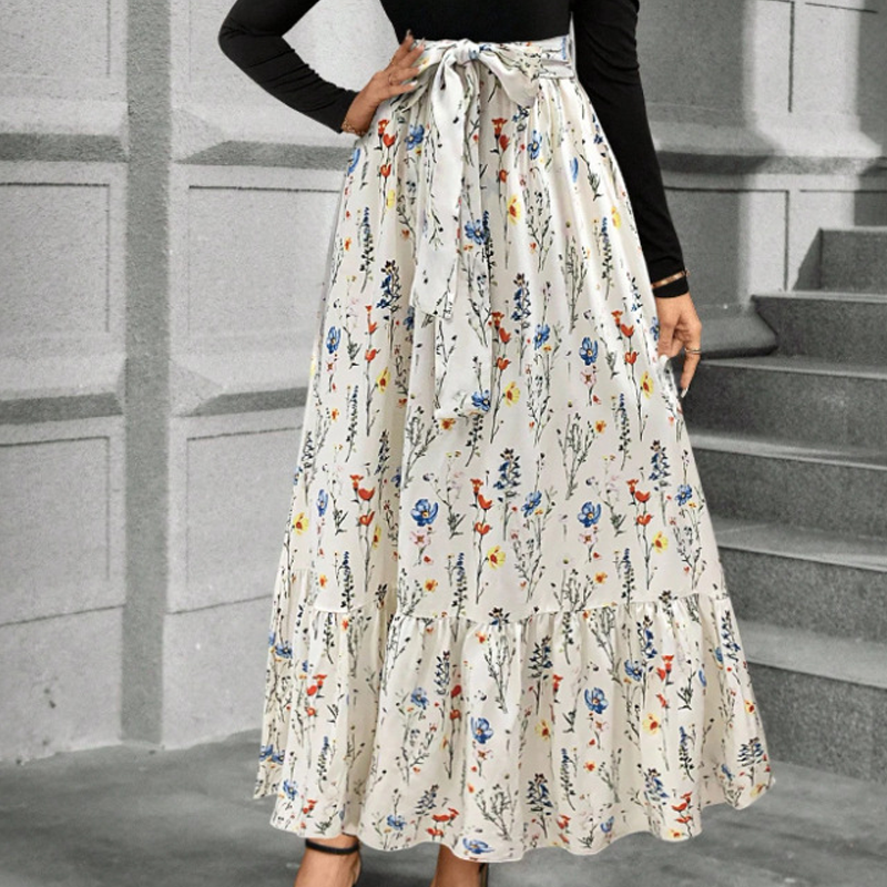 🌸 Blumen-Maxikleid – Komfort & Romantik vereint – Perfekt für alle, die feminine Looks und bequeme Materialien lieben – das Blumenmuster und der A-Linien-Schnitt verleihen dir eine elegante, romantische Ausstrahlung. Jetzt 50% Rabatt!