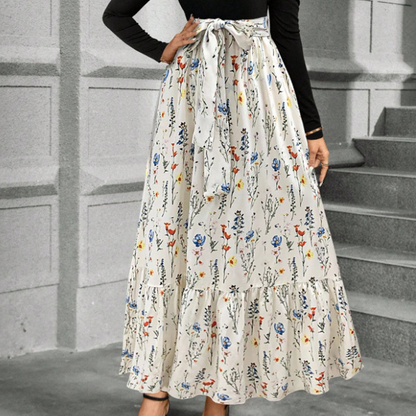 🌸 Blumen-Maxikleid – Komfort & Romantik vereint – Perfekt für alle, die feminine Looks und bequeme Materialien lieben – das Blumenmuster und der A-Linien-Schnitt verleihen dir eine elegante, romantische Ausstrahlung. Jetzt 50% Rabatt!