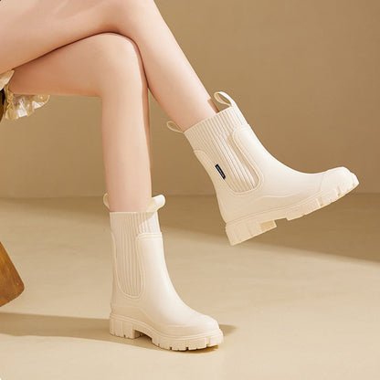📢📢50% Rabatt!!! 🎉✨ Wasserdichte, rutschfeste Stiefel mit dicker Sohle & mittlerem Schaft – Wasserdichtes Material, profilierte Sohle und bequemer mittlerer Schaft