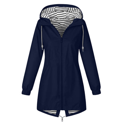 📢📢50% Rabatt!!! 🎉✨ Wasserdichte Outdoor-Kapuzenjacke für Damen – Wasserdichtes Material, atmungsaktiver Stoff und praktische Kapuze – perfekt für Wanderungen, Outdoor-Abenteuer & den aktiven Alltag. Jetzt -50%!