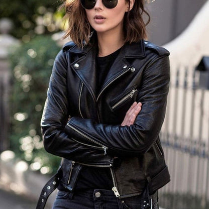 🏍️ Bikerjacke – Komfort & Edgy-Style vereint – Perfekt für alle, die rebellische Looks und hochwertige Materialien lieben – der kurze Schnitt und das PU-Leder verleihen der Jacke einen coolen, individuellen Charakter. Jetzt 50% Rabatt! versandfrei