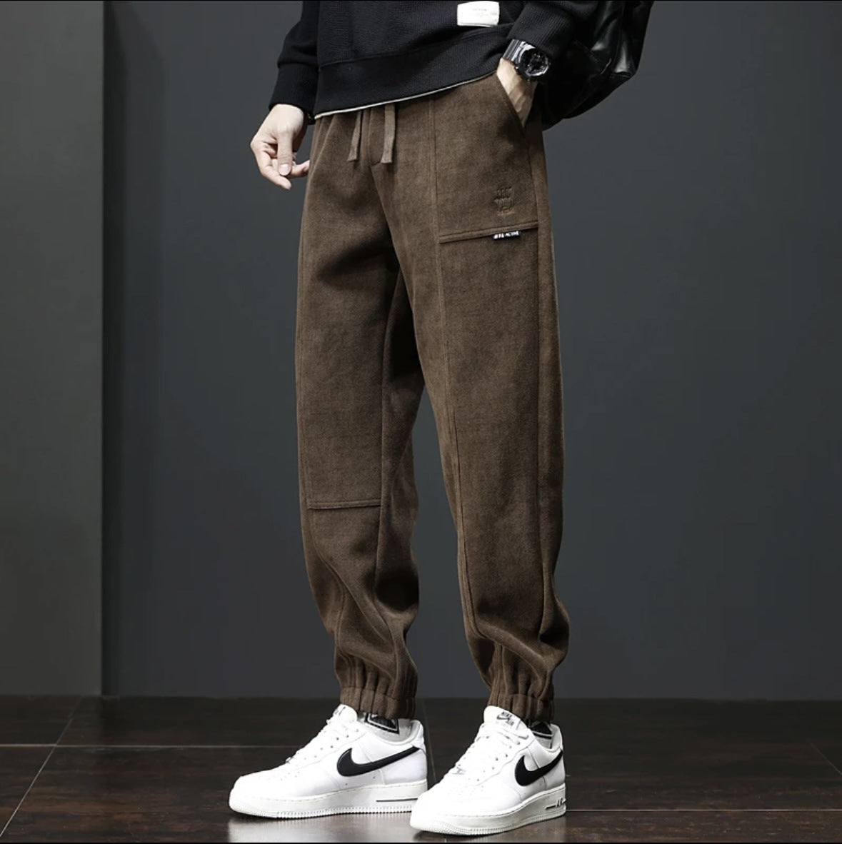 Gerader Schlauch, lose und flauschig verdickte Herren Freizeithose